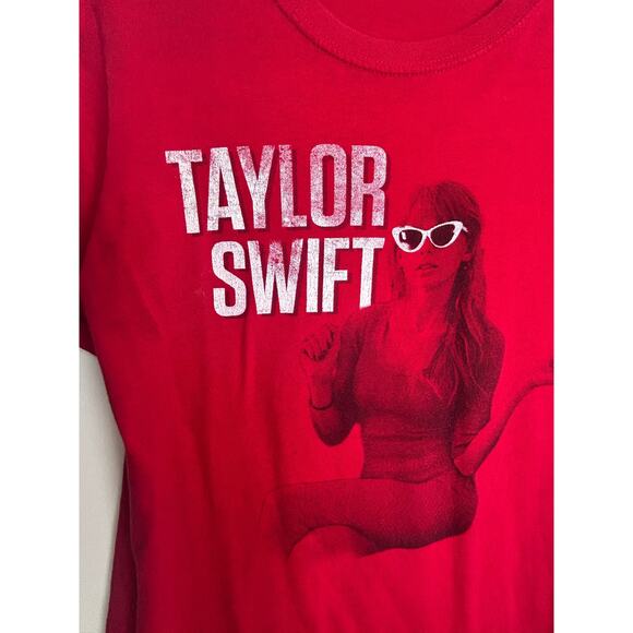 Taylor Swift Tee Red Tour 2013 Band T Shirt Swifties No Brand or Size - Picture 3 of 7